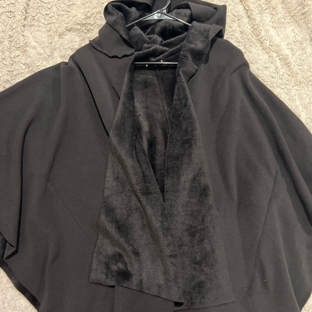 Thrifted vintage black cape poncho/ kimono coverup